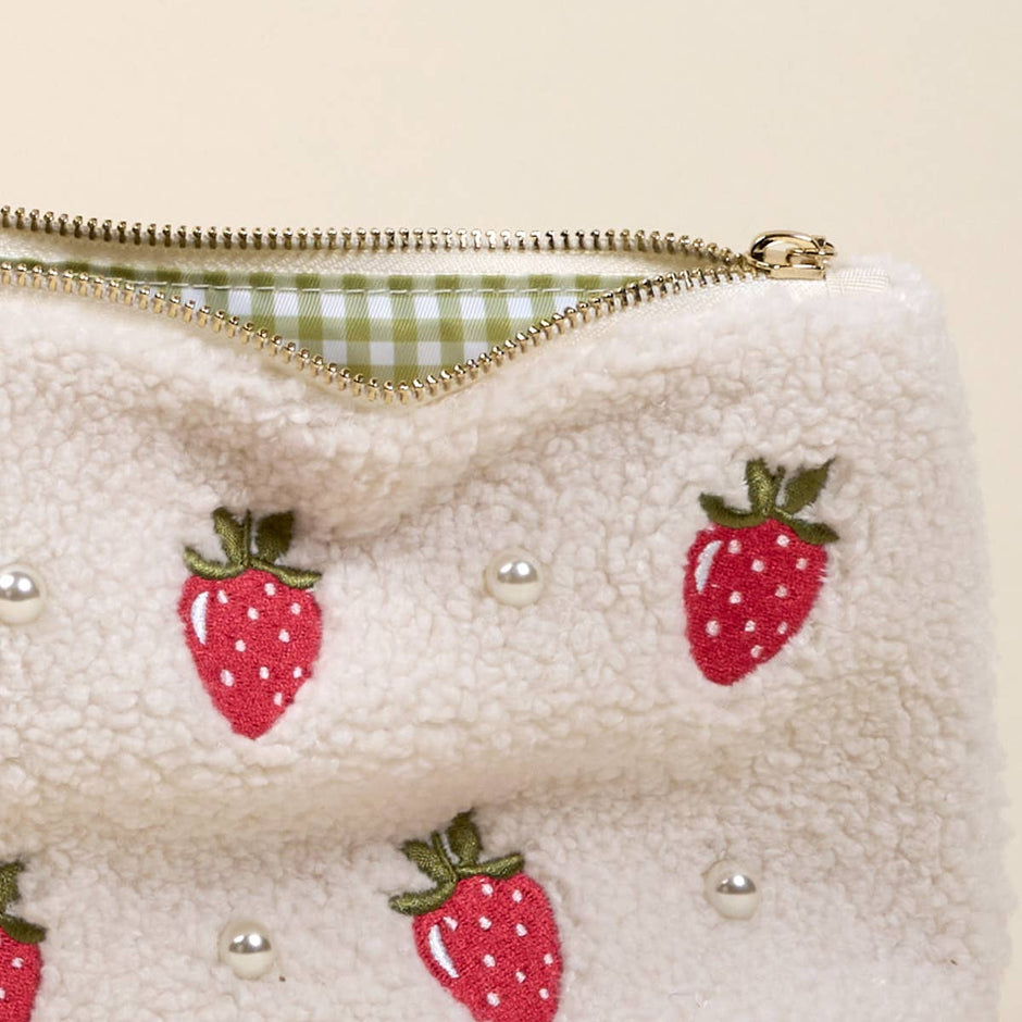 THE DARLING EFFECT | Strawberries & Pearls Teddy Pouch