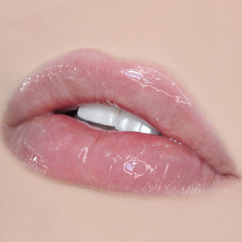jouer-essential-lip-enhancer-on-lighter-skin-tone