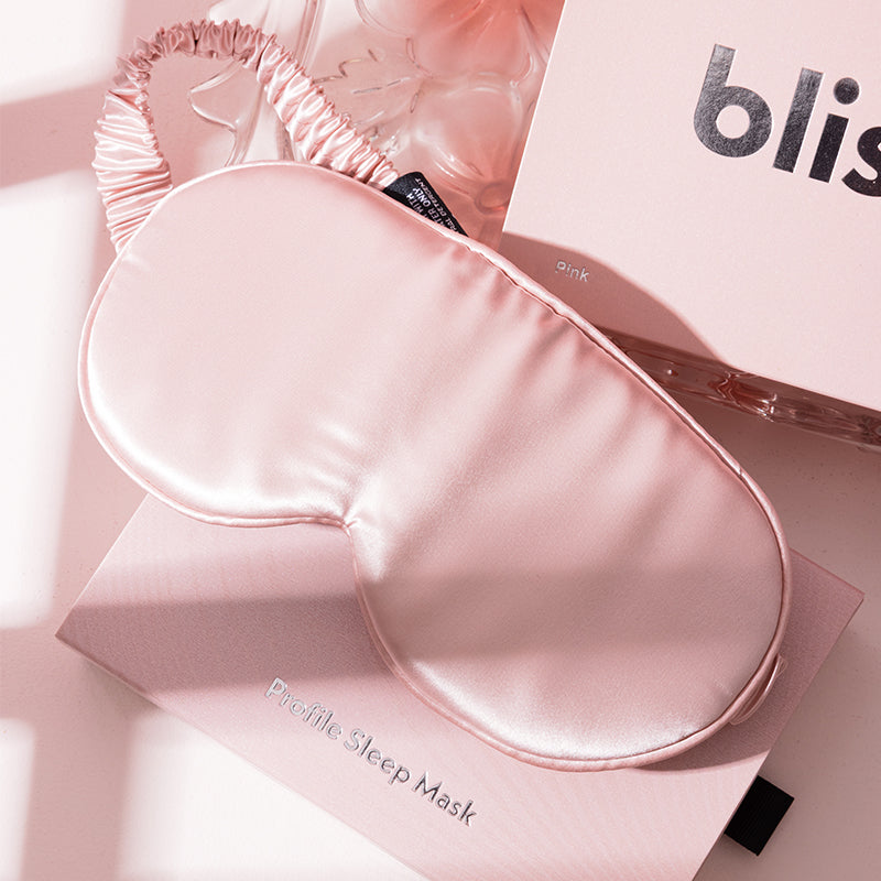 Blissy-sleep-mask-close-up-pink