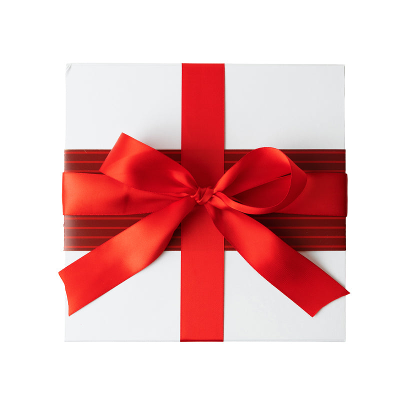 belle-and-blush-gift-box-red-stripes