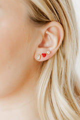 LINNY CO | Screwback Stud Earrings - Kay Clear