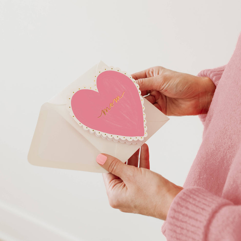RAMONA & RUTH |  Mom Heart Scalloped Card 