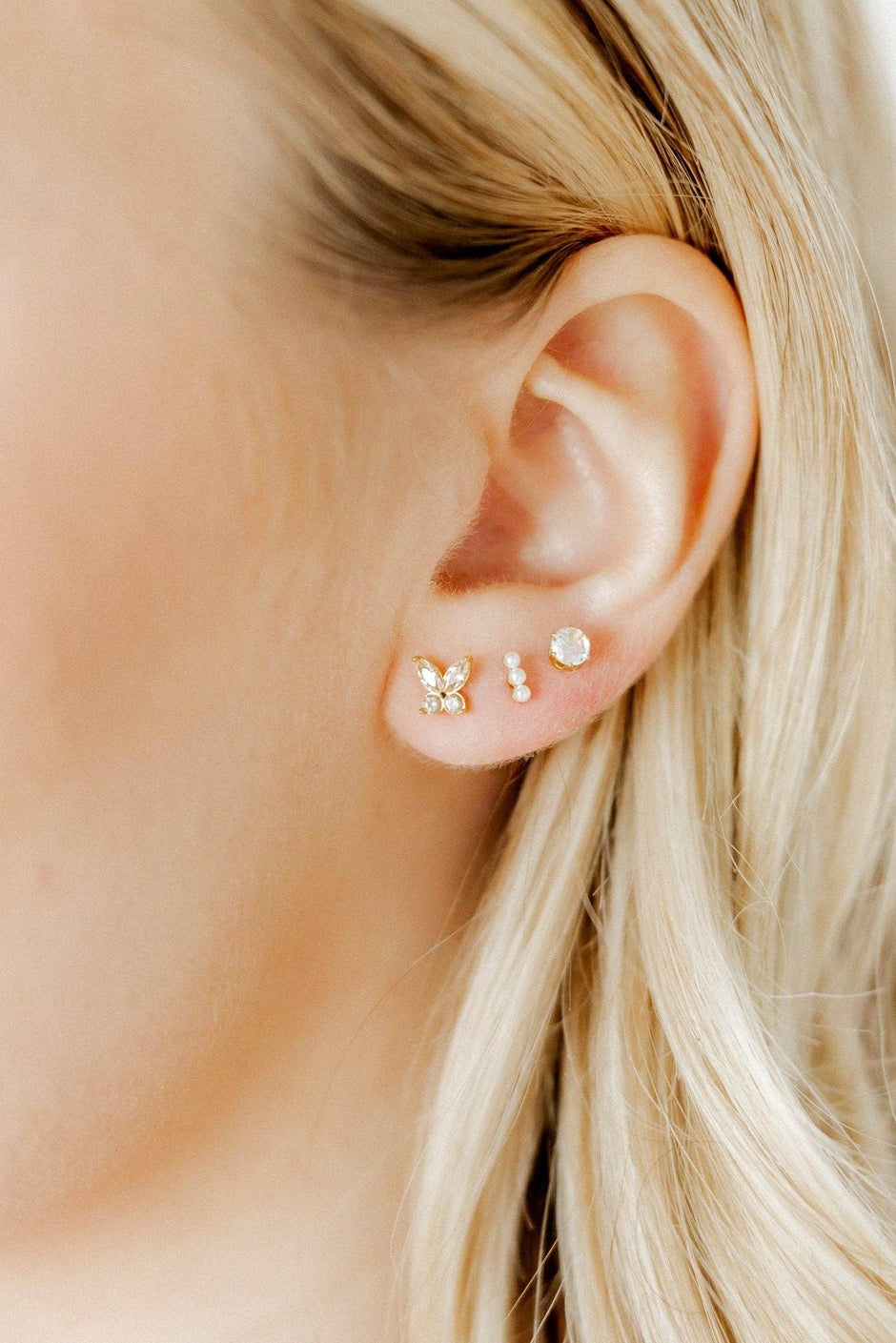 LINNY CO | Screwback Stud Earrings - Helen Gold