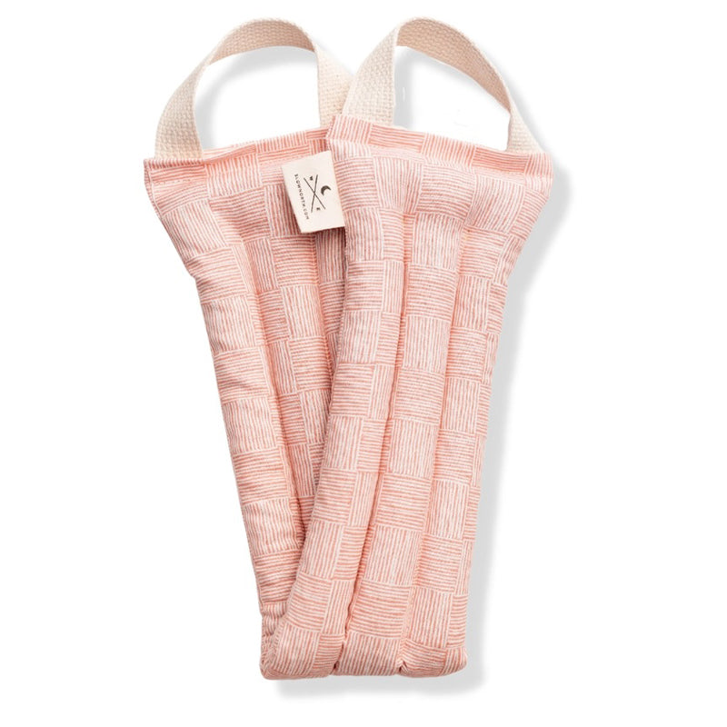 slow-north-pink-pampas-neck-wrap