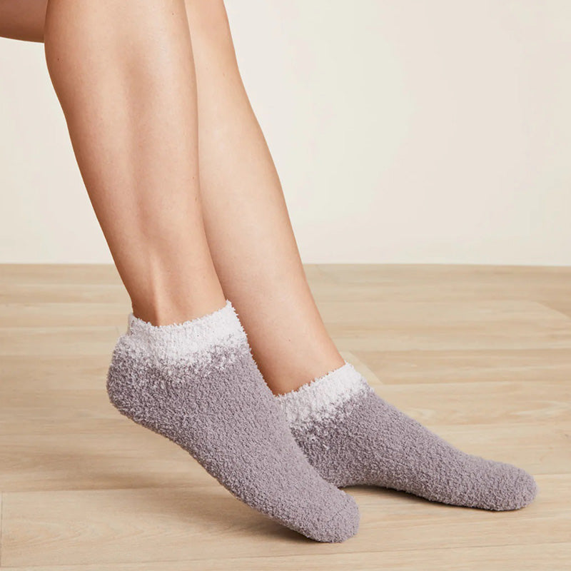 barefoot-dreams-cozychic-aspen-ankle-socks-lifestyle