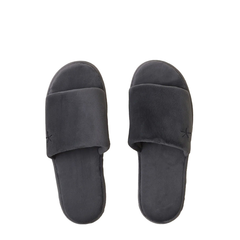 barefoot-dreams-luxechic-slides-carbon
