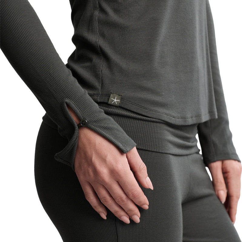 BAREFOOT-DREAMS-Ultra-Soft-Rib-Long-Sleeve-Tee