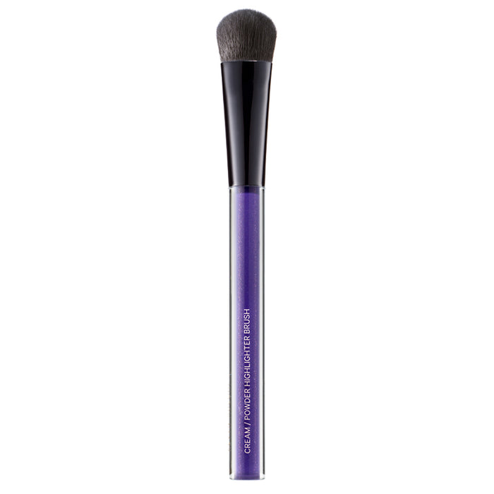 kevyn-aucoin-cream-powder-highlighter-brush