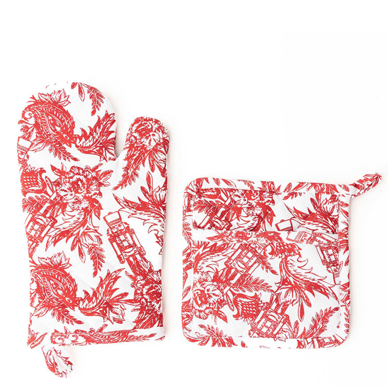 8-OAK-LANE-Nutcracker-Toile-Oven-Mitt-Set