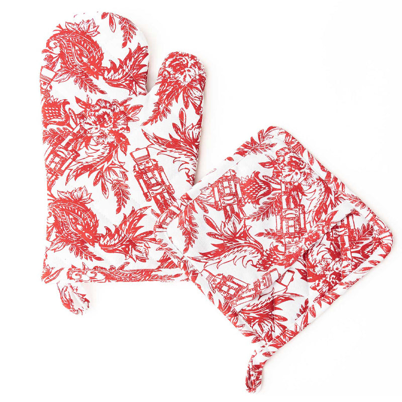 8-OAK-LANE-Nutcracker-Toile-Oven-Mitt-Set