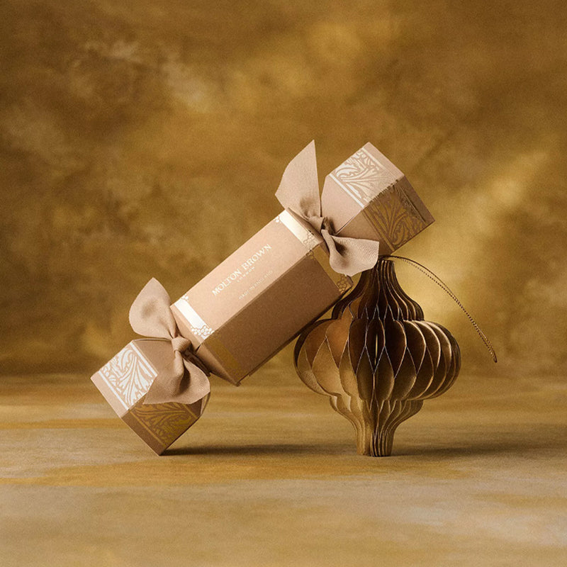 MOLTON-BROWN-Coastal-Cypress-&-Sea-Fennel-Christmas-Cracker