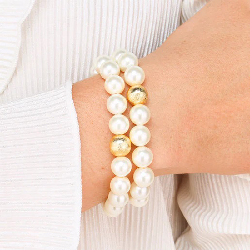 budhagirl-mala-bracelet-white-pearl-lifestyle