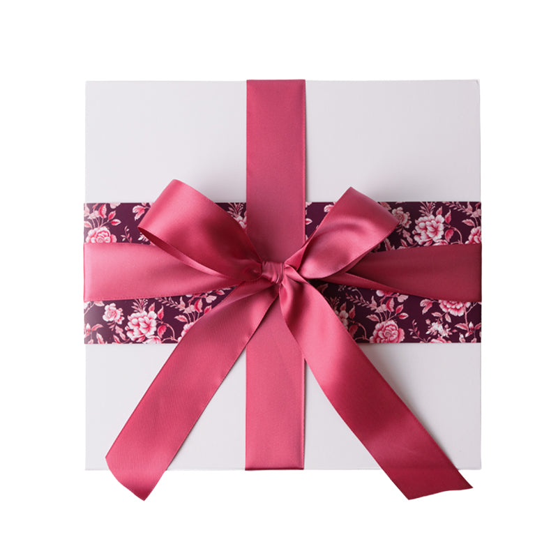 BELLE & BLUSH GIFT BAR | Bordeaux Blooms