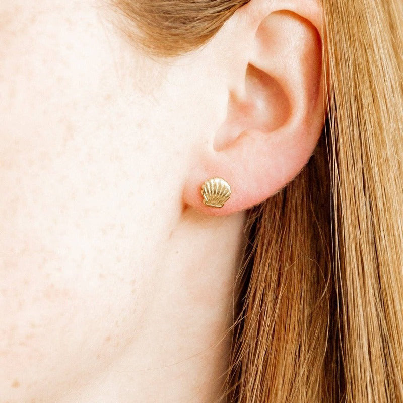 LINNY CO | Screwback Stud Earrings - Marina