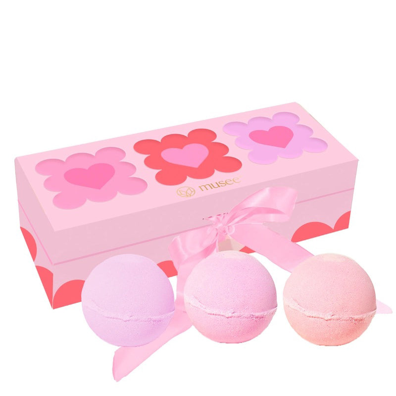 MUSEE-BATH-Hearts-Three-Bath-Bomb-Set