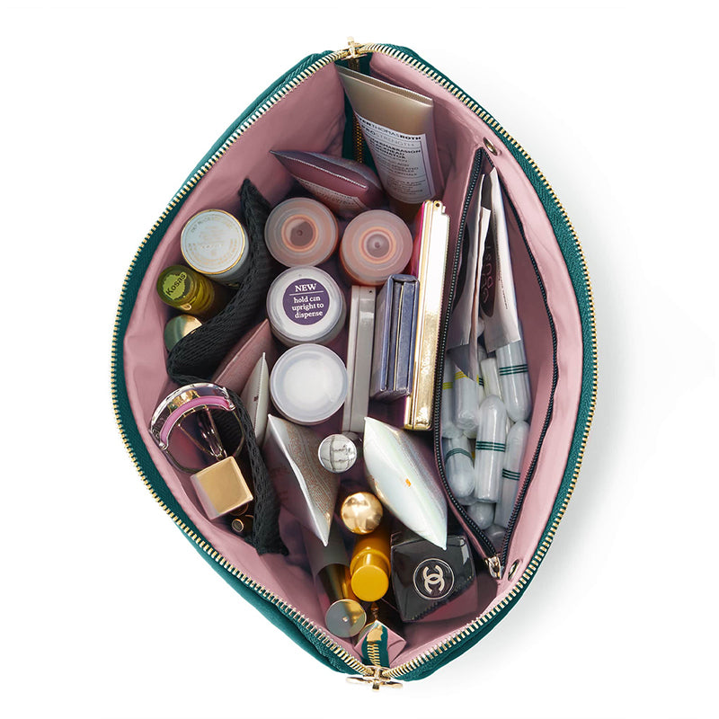 kusshi-vacationer-makeup-bag-jade-with-blush-interior