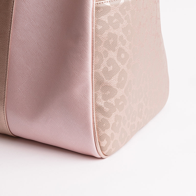 Hollis  Lux Weekender Bag in Solid Blush