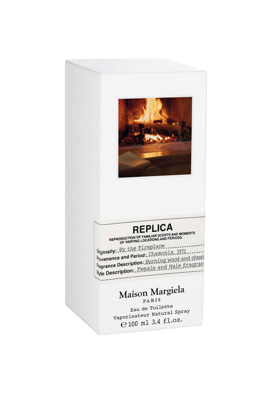 replica-by-the-fireplace-edt-box