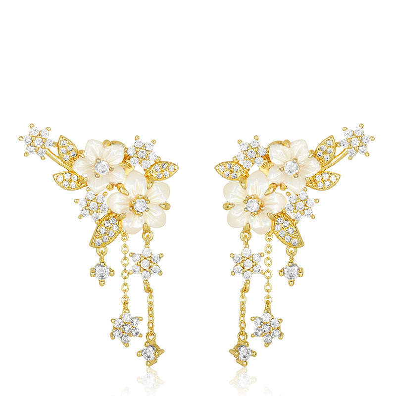 melinda-maria-star-lily-earrings-gold