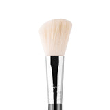 sigma-beauty-large-angled-contour-brush