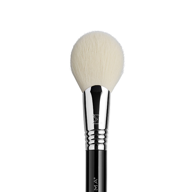 sigma-beauty-f44-powder-sculpt-luxe-makeup-brush-close-up