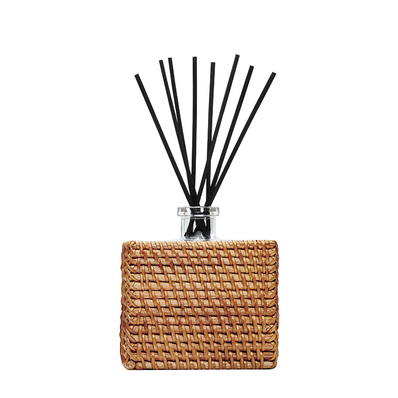 nest-fragrances-driftwood-and-chamomile-rattan-reed-diffuser